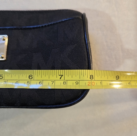 Michael Kors Cosmetic Bag/ Pouch - Picture 15 of 16